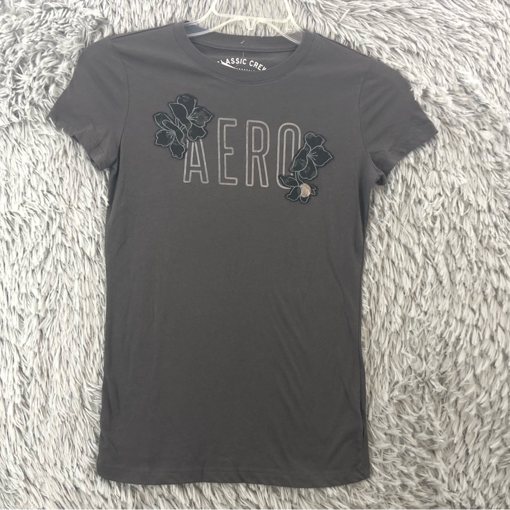 Aeropostale Tshirt Grey Womens Medium Classic Crew Soft Spellout Applique NWT